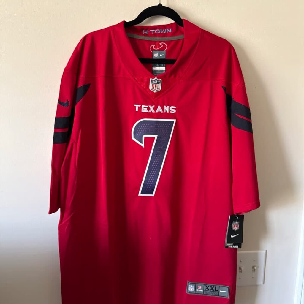 Football Apparel Production for Kickoff, Regular Season, and Playoff Demand - showcase 2