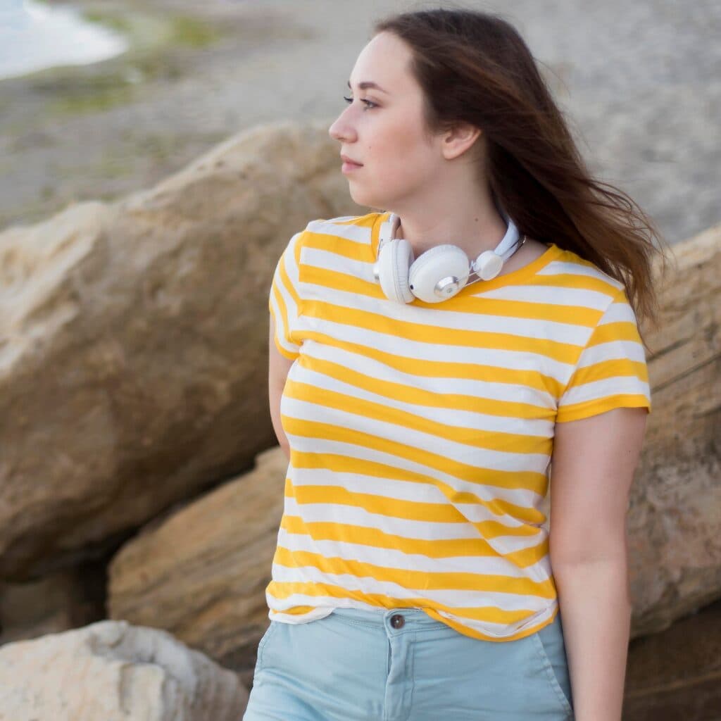 stacked short sleeve hooded t shirts lightweight fabric