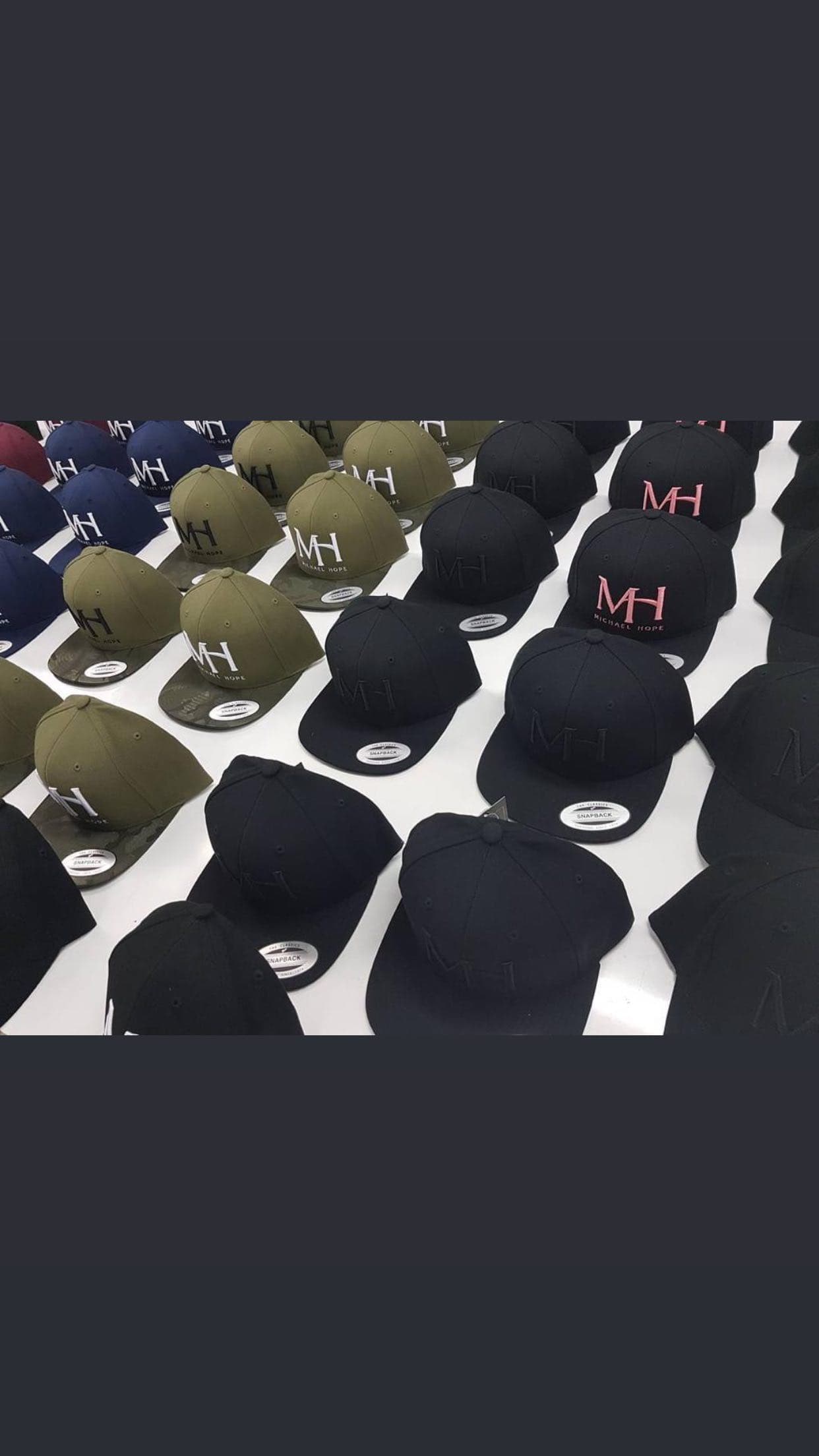 Custom embroidery baseball cap manufacturing detail