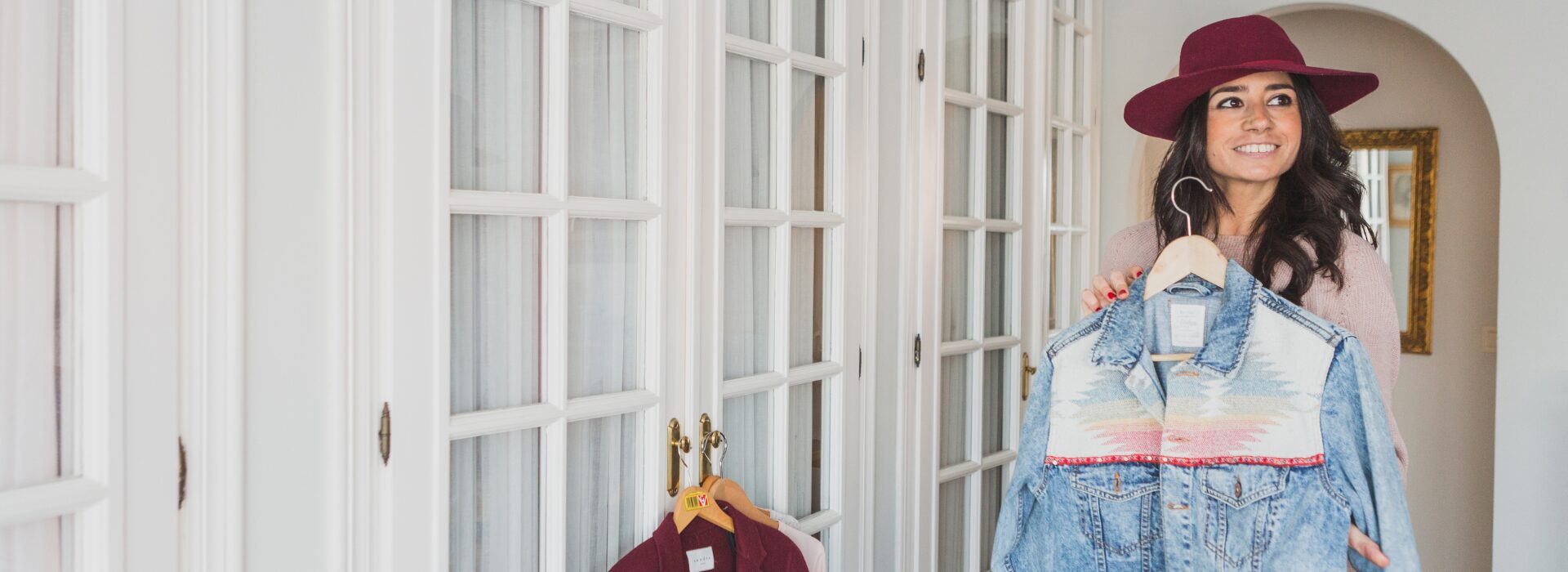 Best Clothing Manufacturer in Phoenix, AZ producing premium apparel