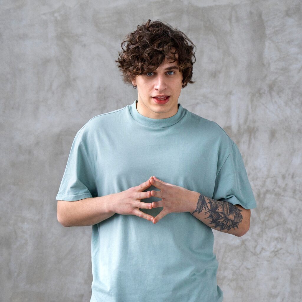 stacked crew neck t shirts breathable cotton fabric
